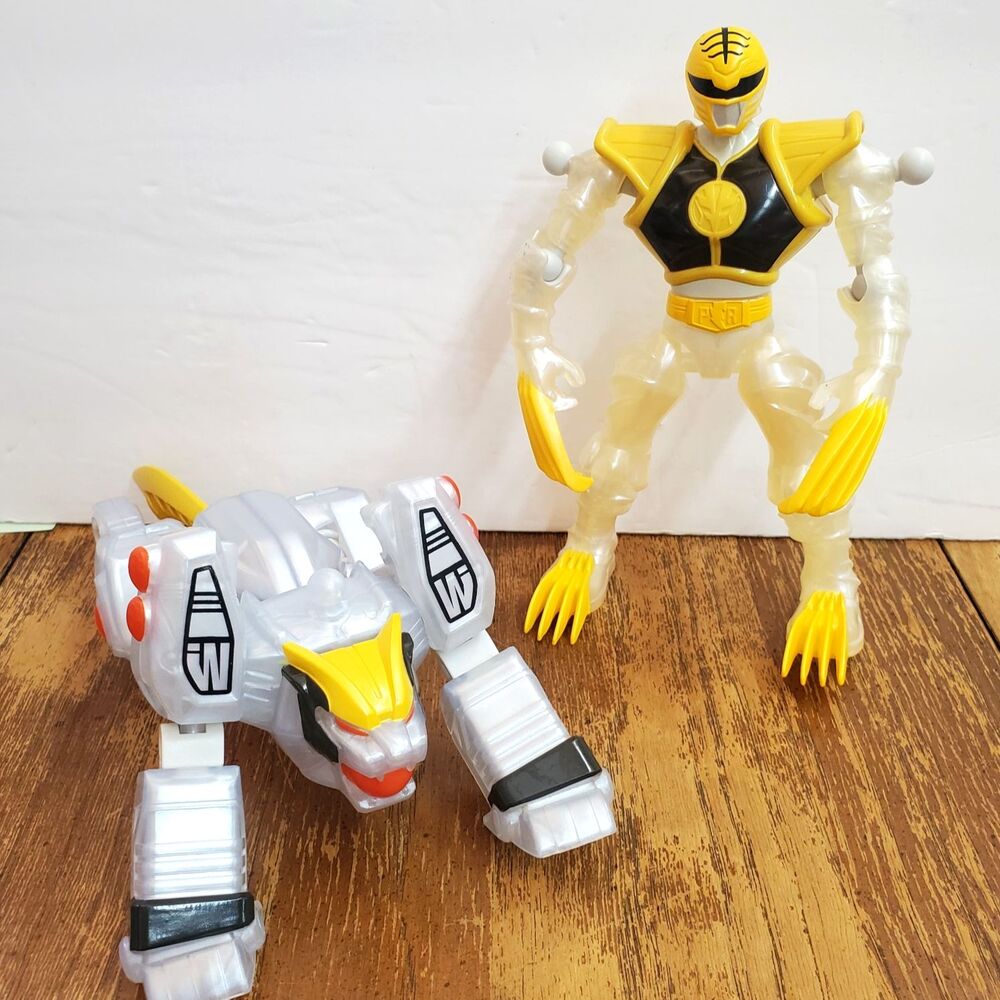 Bandai Power Rangers Mixx N Morph White Ranger & Tigerzord Action Figure Set